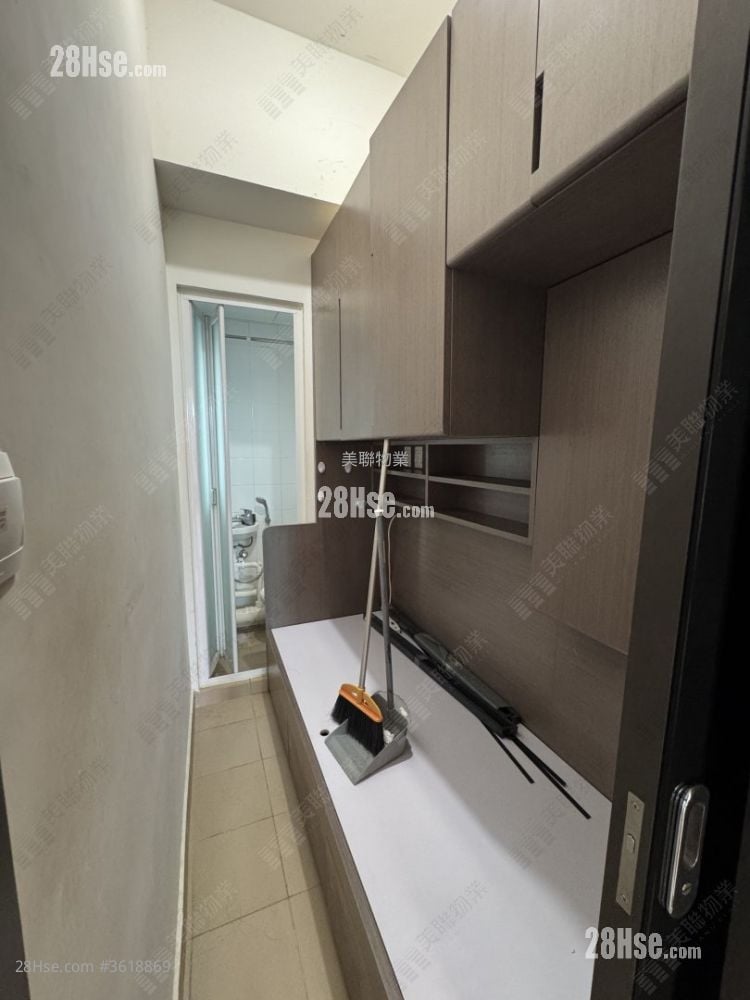 峻峦 租盘 4 房 , 2 浴室 909 平方尺 峻峦 租盘 4 房 , 2 浴室 909 平方尺