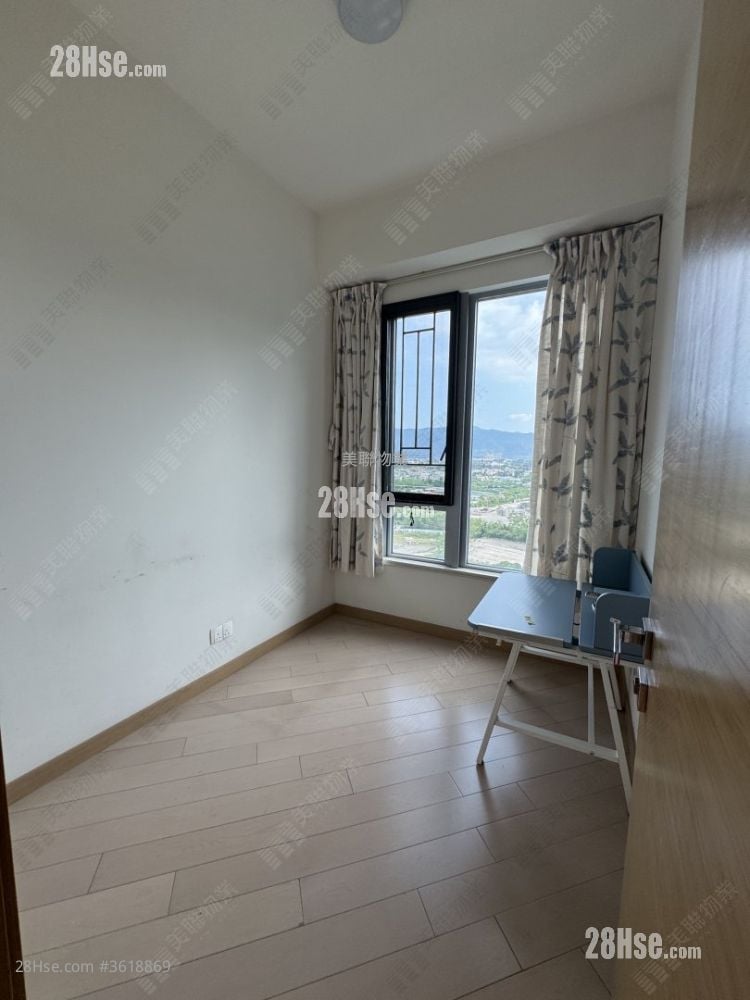 峻峦 租盘 4 房 , 2 浴室 909 平方尺 峻峦 租盘 4 房 , 2 浴室 909 平方尺