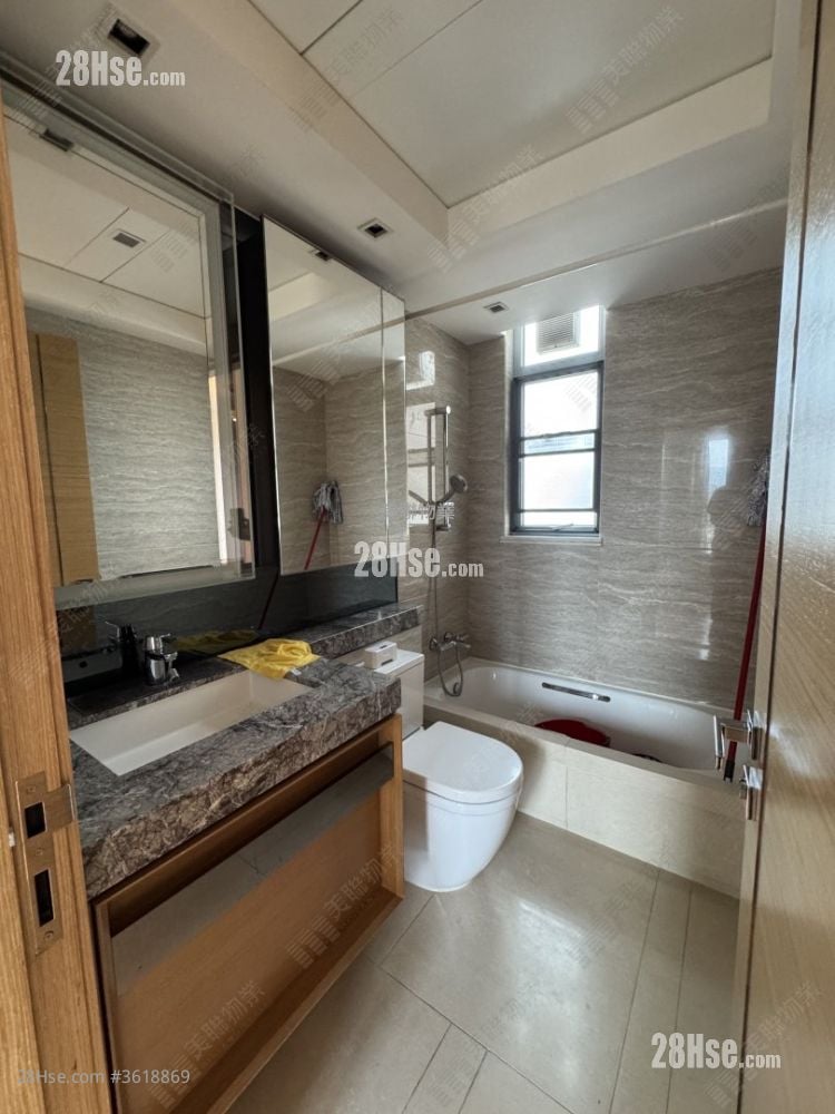 峻峦 租盘 4 房 , 2 浴室 909 平方尺 峻峦 租盘 4 房 , 2 浴室 909 平方尺