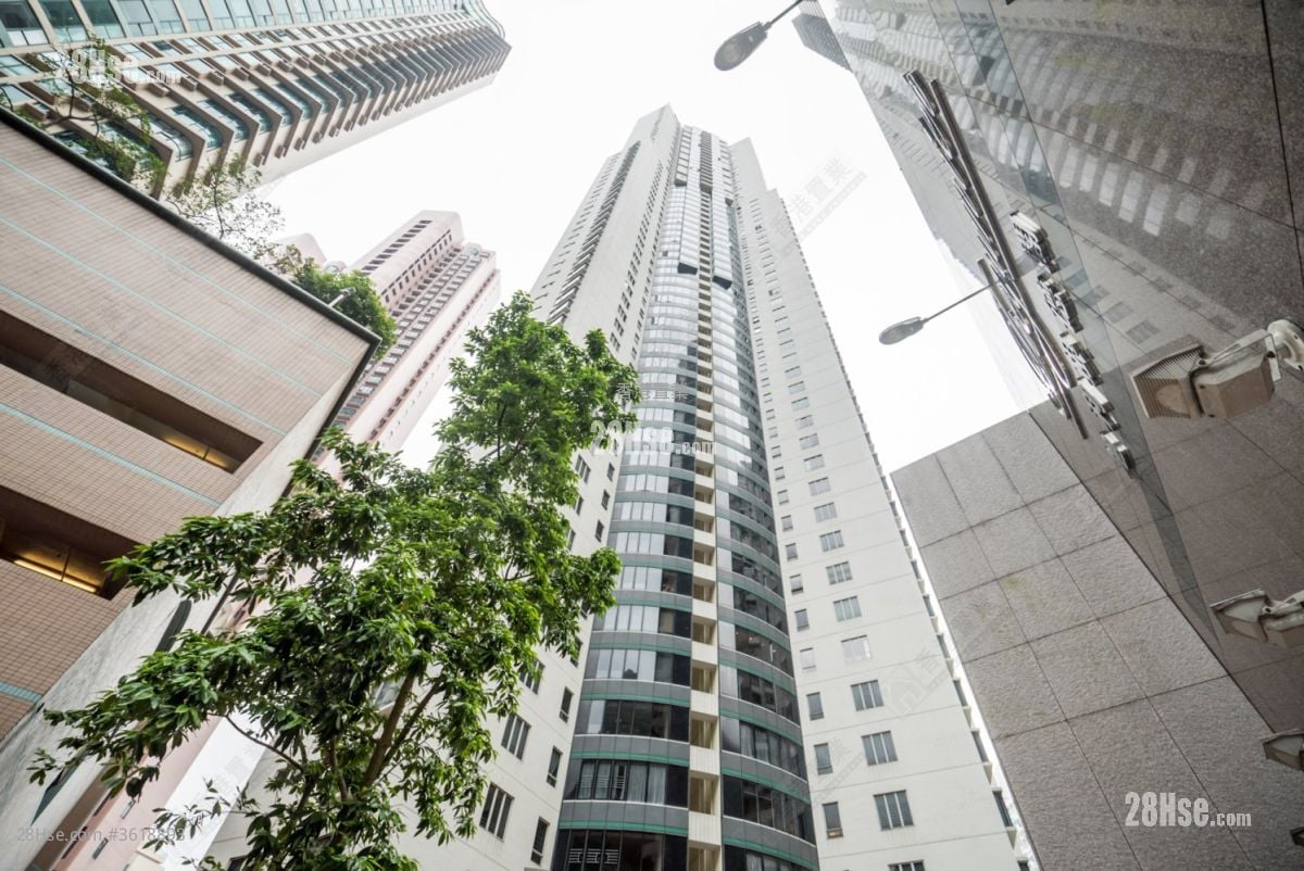 Tregunter Sell 4 Bedrooms , 2 Bathrooms 2,429 ft² Tregunter Sell 4 Bedrooms , 2 Bathrooms 2,429 ft²