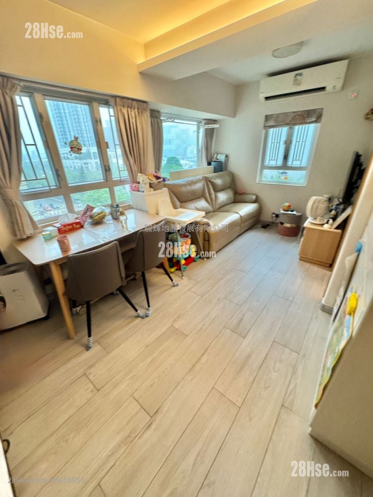 Jade Court Sell 2 Bedrooms , 1 Bathroom 410 ft² Jade Court Sell 2 Bedrooms , 1 Bathroom 410 ft²
