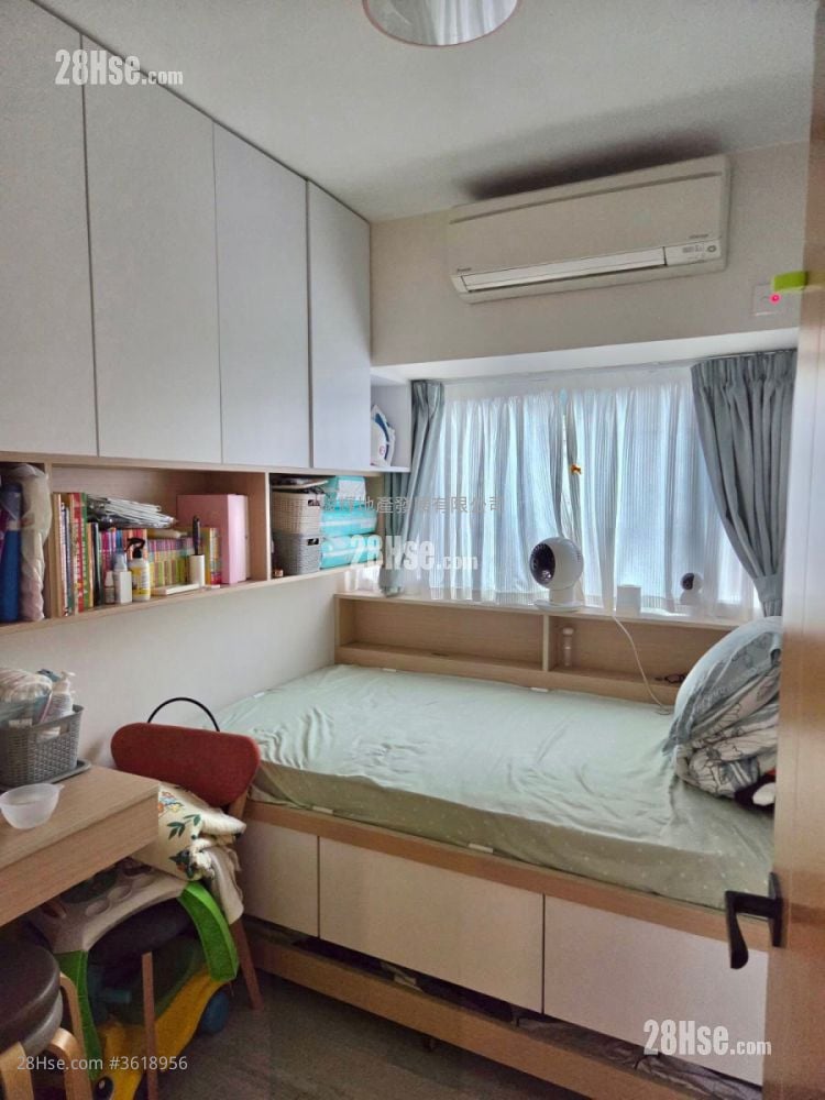 Jade Court Sell 2 Bedrooms , 1 Bathroom 410 ft² Jade Court Sell 2 Bedrooms , 1 Bathroom 410 ft²