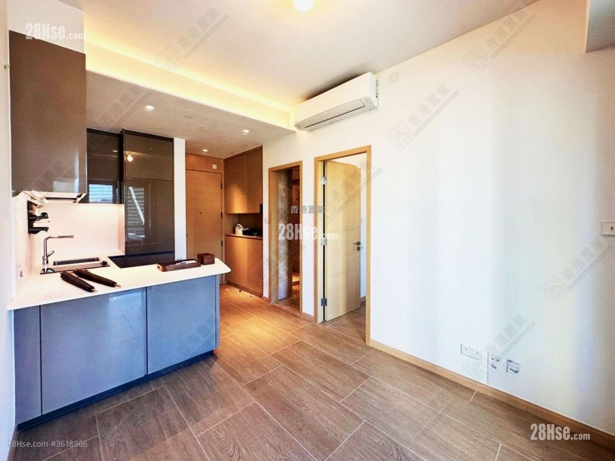 The Southside Sell 1 Bedroom , 1 Bathroom 335 ft² The Southside Sell 1 Bedroom , 1 Bathroom 335 ft²