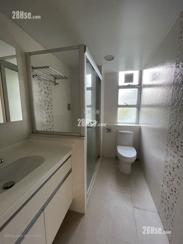 Yuet Chui Court Sell 4 Bedrooms , 1 Bathroom 645 ft² Yuet Chui Court Sell 4 Bedrooms , 1 Bathroom 645 ft²