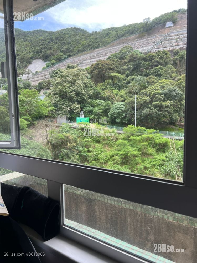 Yuet Chui Court Sell 4 Bedrooms , 1 Bathroom 645 ft² Yuet Chui Court Sell 4 Bedrooms , 1 Bathroom 645 ft²