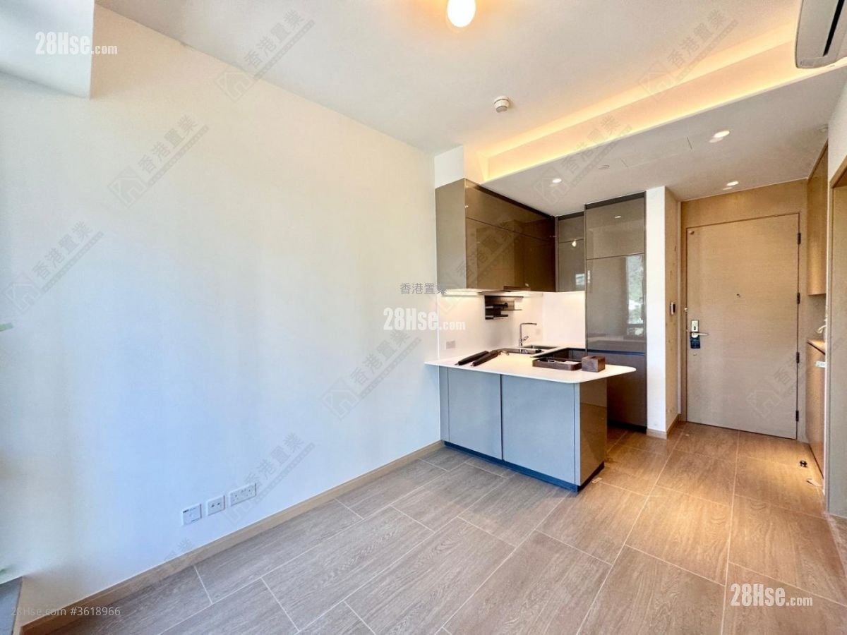 The Southside Sell 1 Bedroom , 1 Bathroom 335 ft² The Southside Sell 1 Bedroom , 1 Bathroom 335 ft²