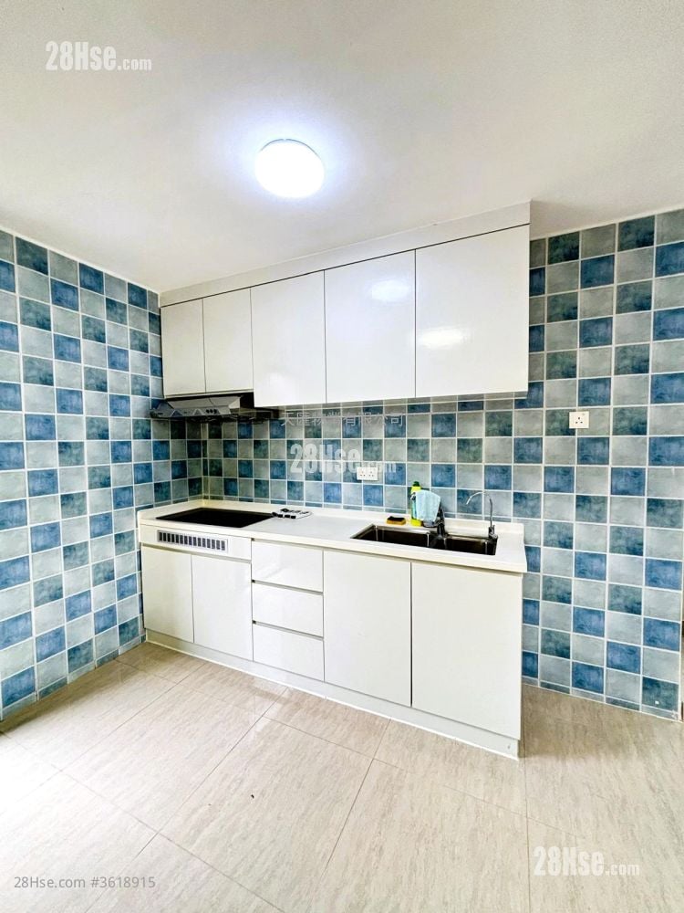 Village Rental 3 Bedrooms , 2 Bathrooms 700 ft² Village Rental 3 Bedrooms , 2 Bathrooms 700 ft²