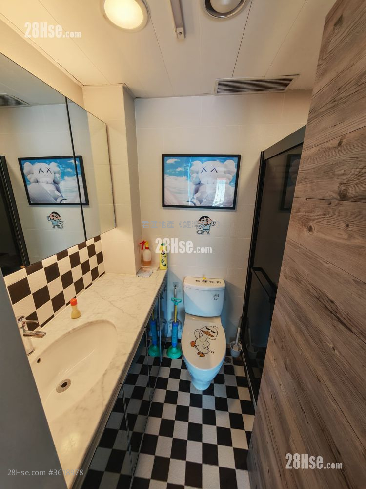 Canaryside Sell 3 Bedrooms , 2 Bathrooms 666 ft² Canaryside Sell 3 Bedrooms , 2 Bathrooms 666 ft²