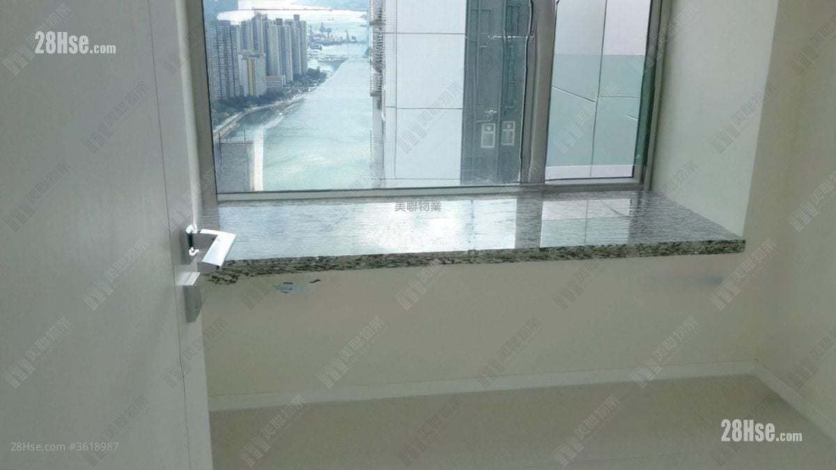 City Point Rental 3 Bedrooms , 2 Bathrooms 694 ft² City Point Rental 3 Bedrooms , 2 Bathrooms 694 ft²