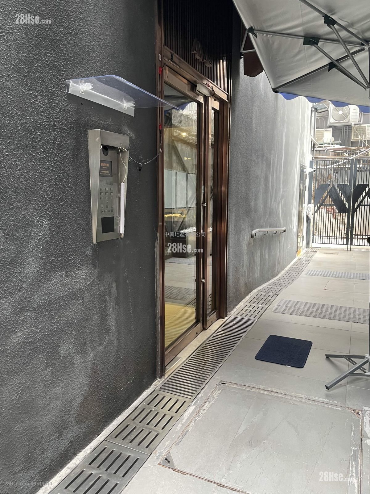 AVA62 租盤 開放式間隔 , 1 浴室 173 平方呎 AVA62 租盤 開放式間隔 , 1 浴室 173 平方呎