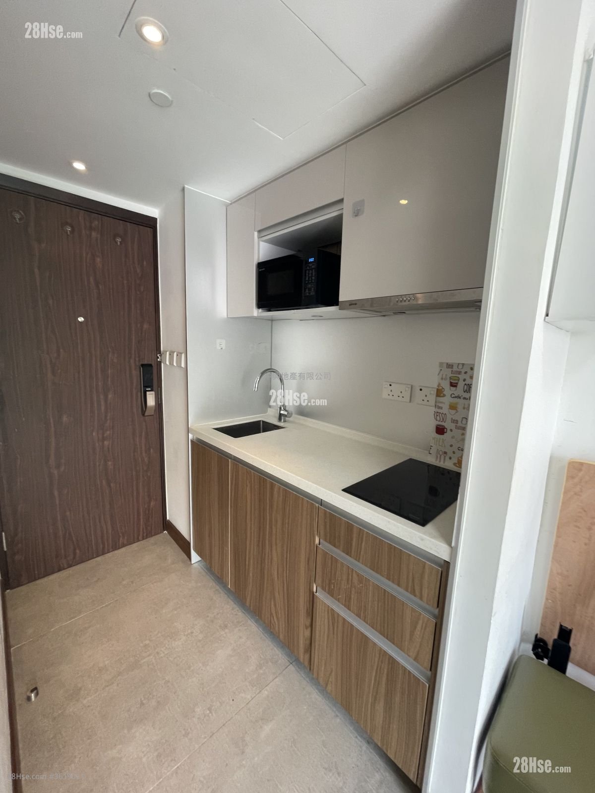 AVA62 租盤 開放式間隔 , 1 浴室 173 平方呎 AVA62 租盤 開放式間隔 , 1 浴室 173 平方呎