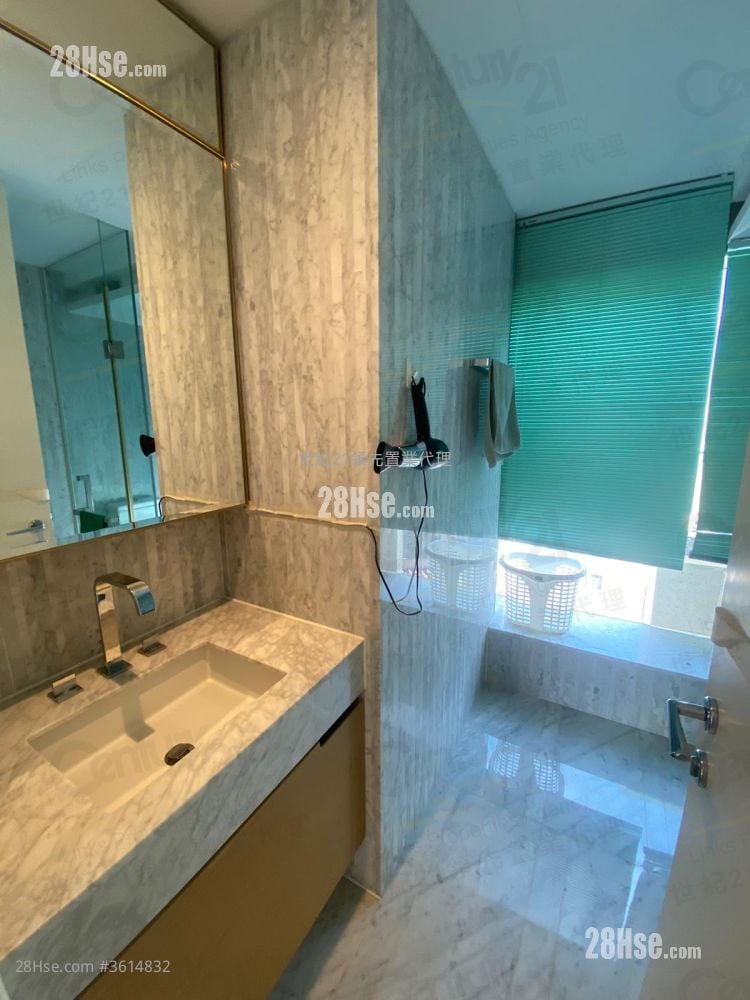 Homantin Hillside Rental 4 Bedrooms , 2 Bathrooms 1,257 ft² Homantin Hillside Rental 4 Bedrooms , 2 Bathrooms 1,257 ft²