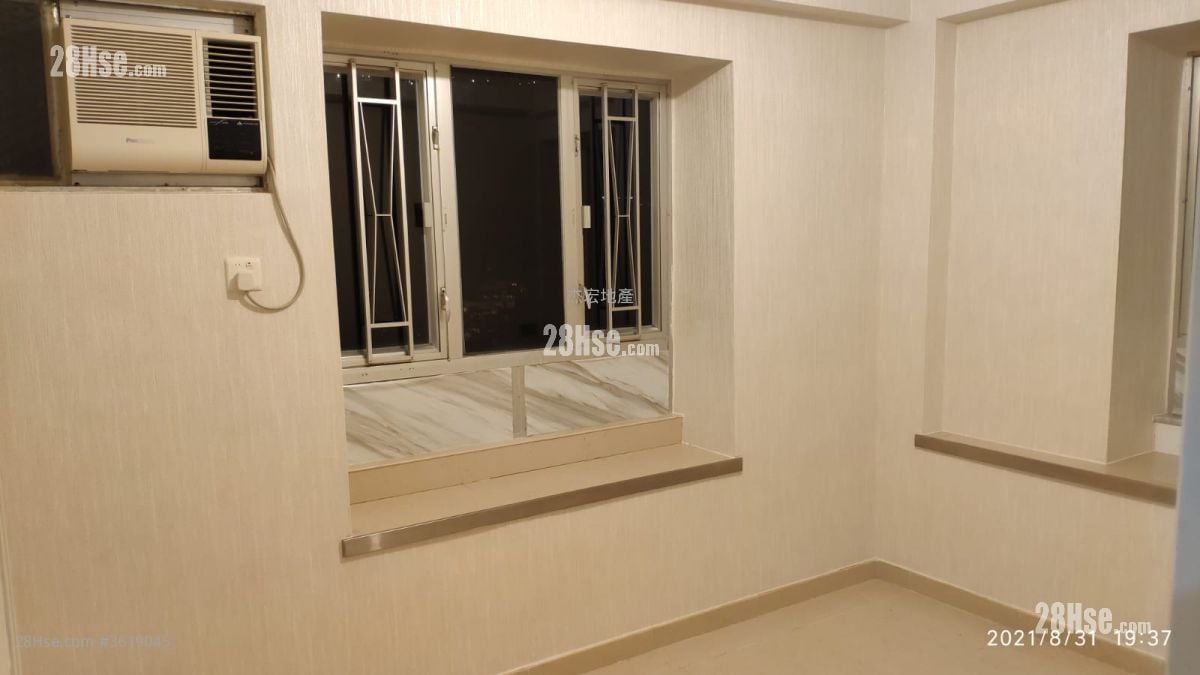 Lucky Plaza Rental 2 Bedrooms , 1 Bathroom 390 ft² Lucky Plaza Rental 2 Bedrooms , 1 Bathroom 390 ft²