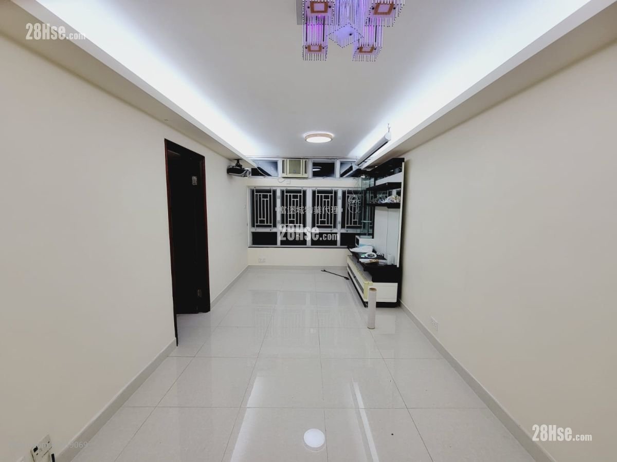 Kwong Lam Court Rental 3 Bedrooms , 1 Bathroom 595 ft² Kwong Lam Court Rental 3 Bedrooms , 1 Bathroom 595 ft²