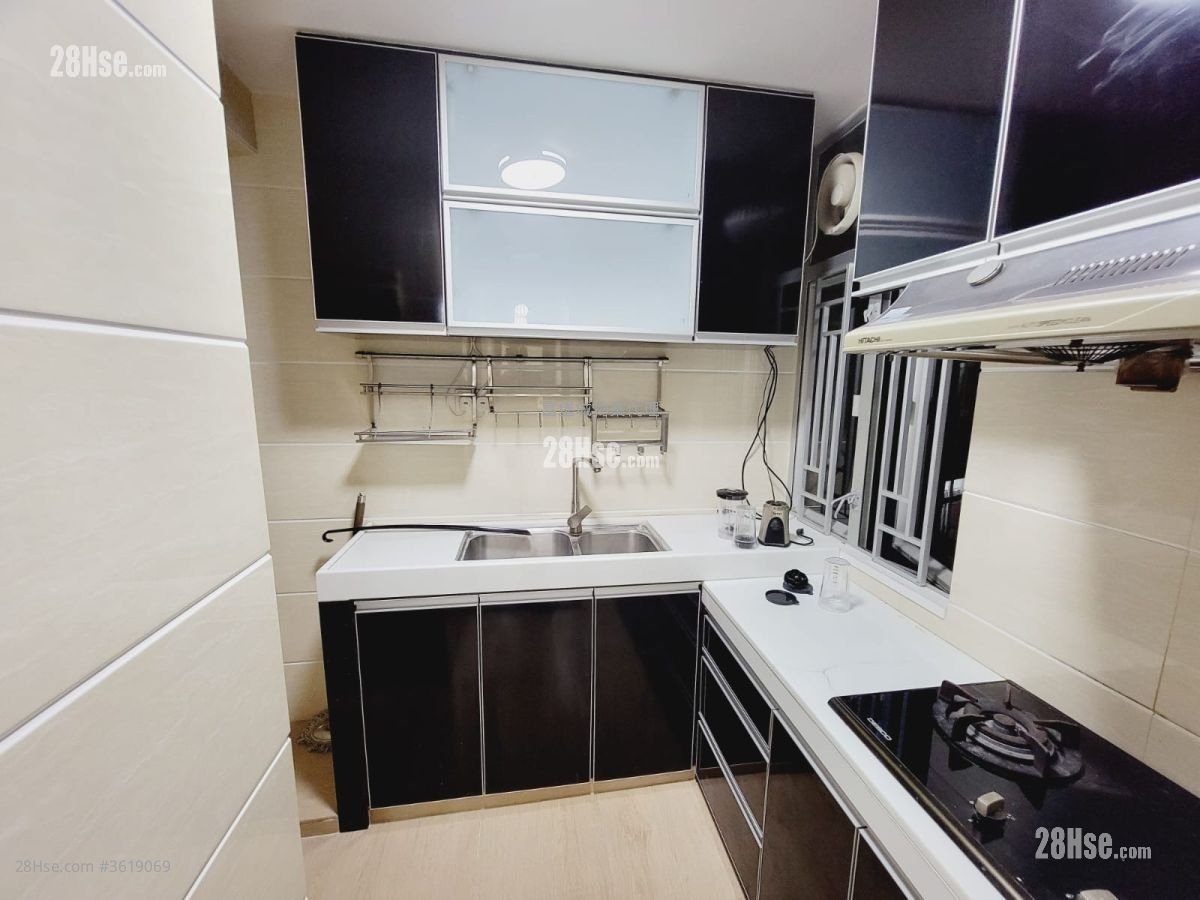 Kwong Lam Court Rental 3 Bedrooms , 1 Bathroom 595 ft² Kwong Lam Court Rental 3 Bedrooms , 1 Bathroom 595 ft²
