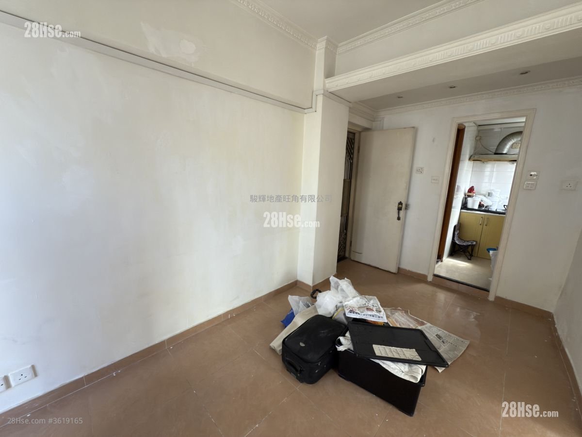 Hing Wong Court Sell 2 Bedrooms , 1 Bathroom 326 ft² Hing Wong Court Sell 2 Bedrooms , 1 Bathroom 326 ft²