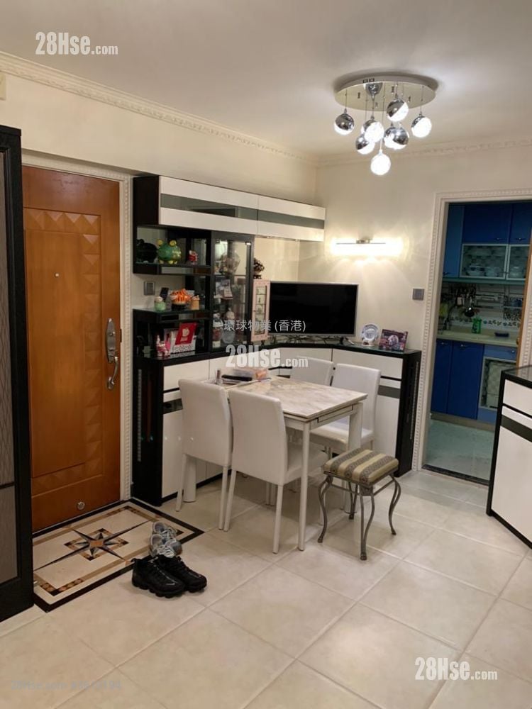 Hing Tin Estate Sell 2 Bedrooms , 1 Bathroom 443 ft²
