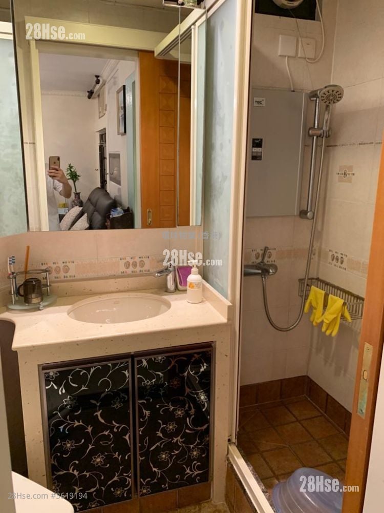Hing Tin Estate Sell 2 Bedrooms , 1 Bathroom 443 ft² Hing Tin Estate Sell 2 Bedrooms , 1 Bathroom 443 ft²
