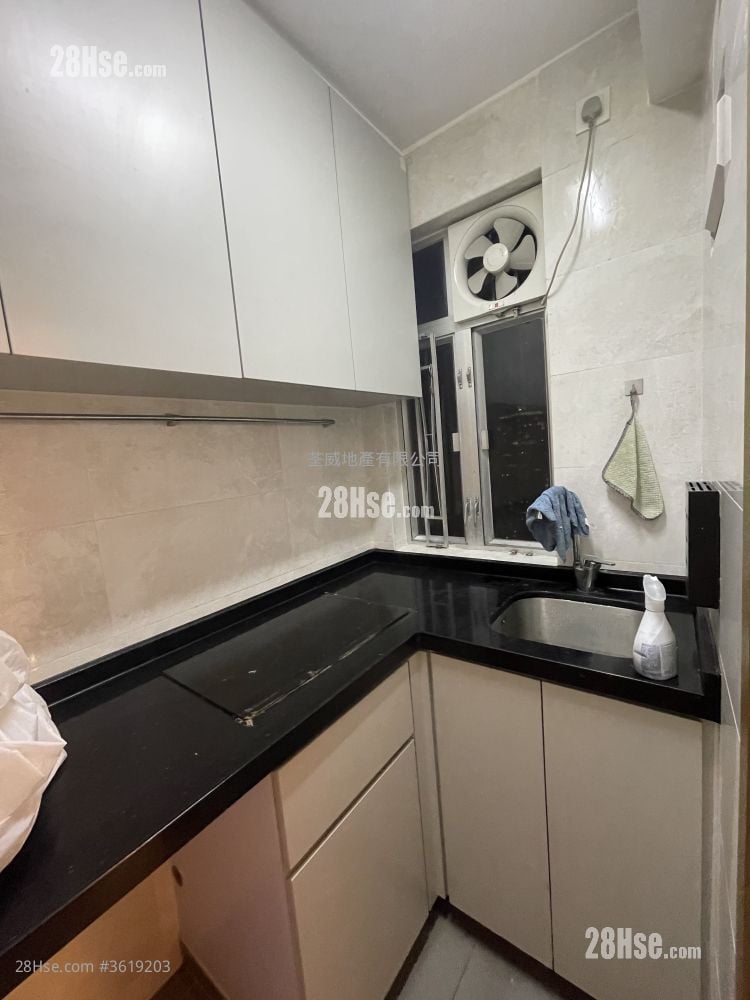 Tsuen Wan Centre Rental 324 ft² Tsuen Wan Centre Rental 324 ft²