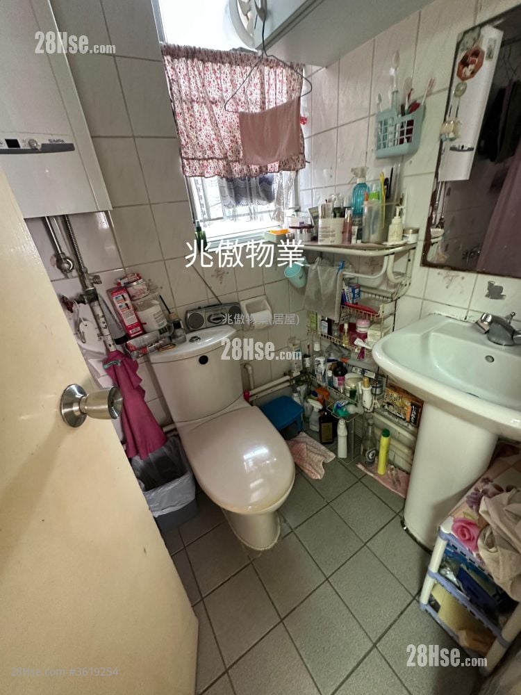 富荣花园 售盘 3 房 , 2 浴室 592 平方尺 富荣花园 售盘 3 房 , 2 浴室 592 平方尺