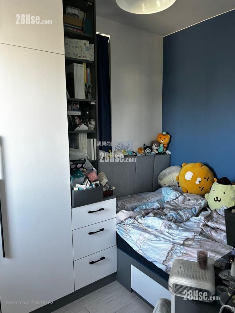 Kwun Tak Court Sell 2 Bedrooms , 1 Bathroom 468 ft² Kwun Tak Court Sell 2 Bedrooms , 1 Bathroom 468 ft²