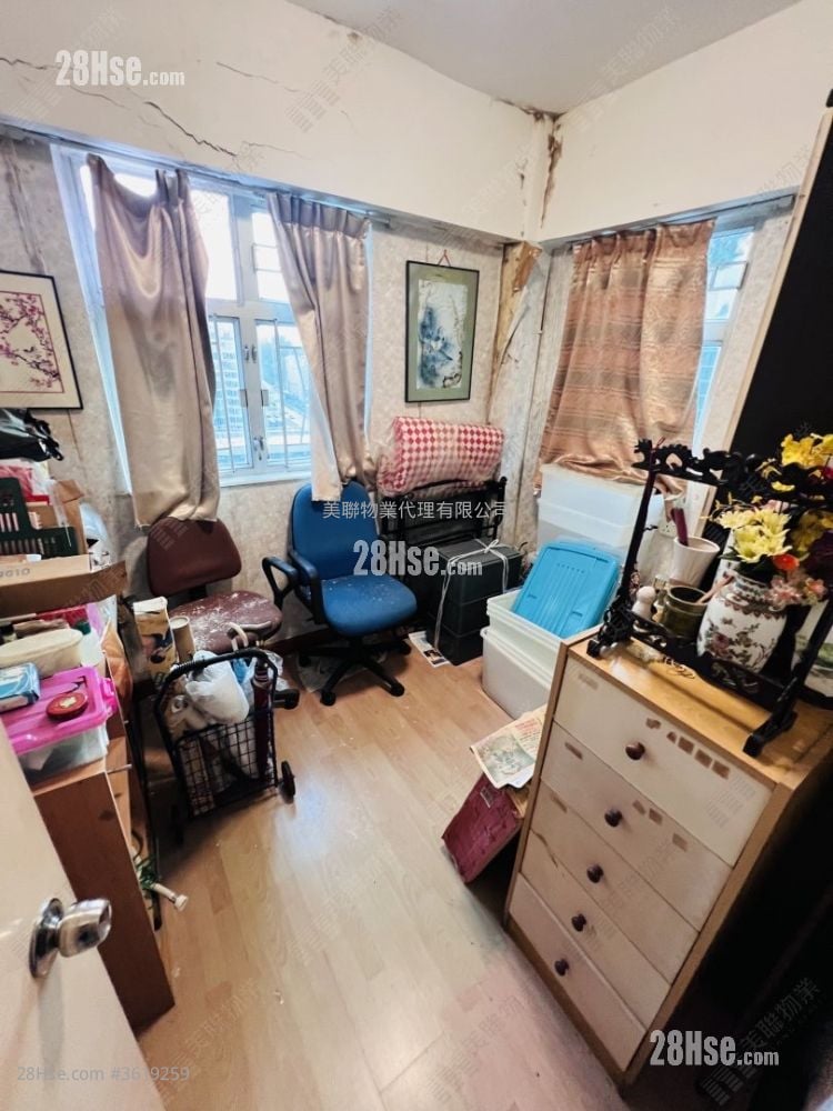 Carlton Mansion Sell 4 Bedrooms , 1 Bathroom 723 ft² Carlton Mansion Sell 4 Bedrooms , 1 Bathroom 723 ft²