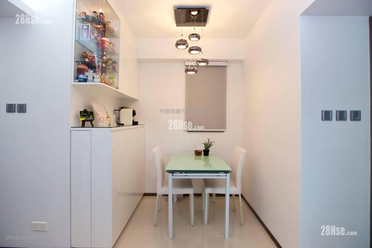 Beneville Sell 2 Bedrooms 445 ft² Beneville Sell 2 Bedrooms 445 ft²