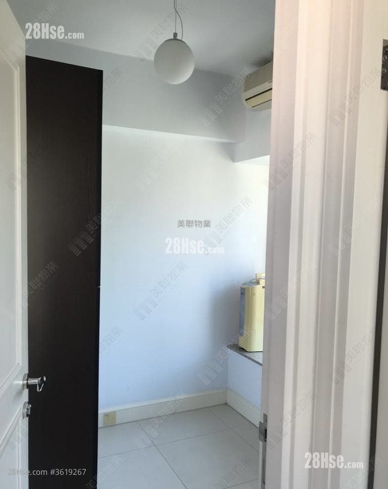 城中駅 售盤 2 房 , 1 浴室 503 平方呎 城中駅 售盤 2 房 , 1 浴室 503 平方呎