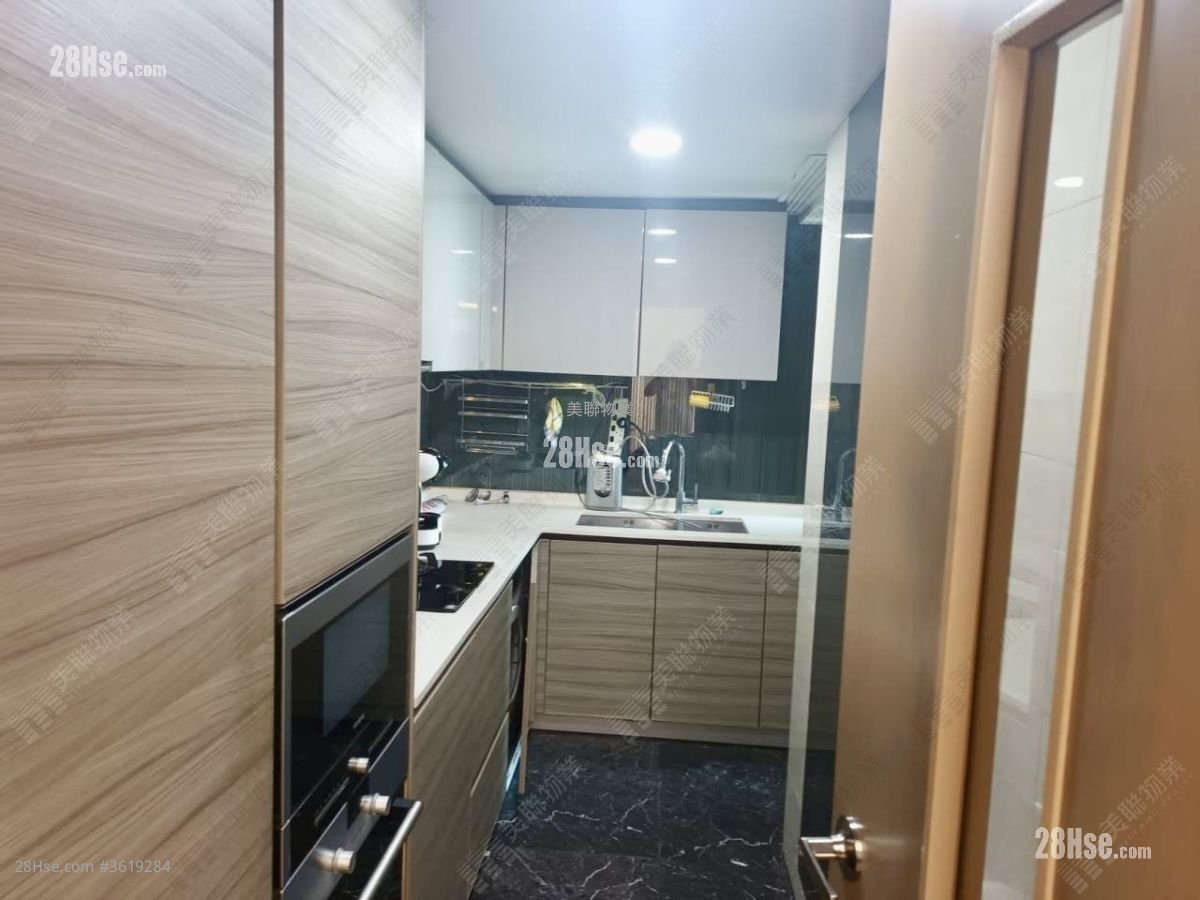 The Riverpark Rental 3 Bedrooms 826 ft² The Riverpark Rental 3 Bedrooms 826 ft²
