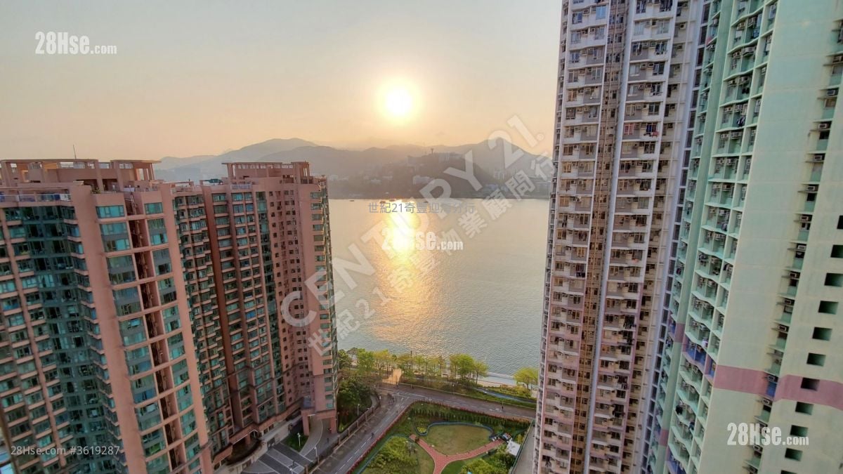 Kam Fung Court Sell 3 Bedrooms , 1 Bathroom 642 ft² Kam Fung Court Sell 3 Bedrooms , 1 Bathroom 642 ft²