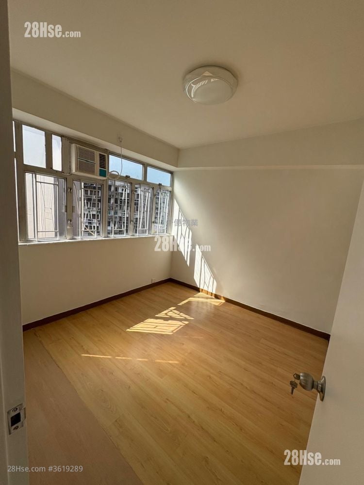 單幢樓房 售盤 3 房 672 平方呎 單幢樓房 售盤 3 房 672 平方呎