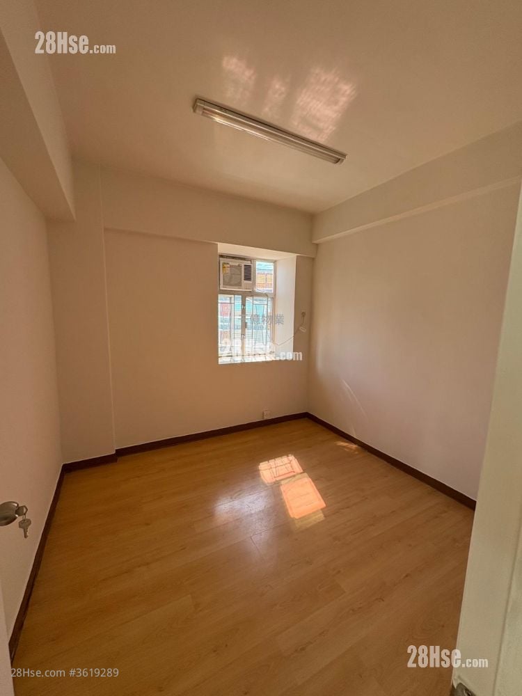 單幢樓房 售盤 3 房 672 平方呎 單幢樓房 售盤 3 房 672 平方呎