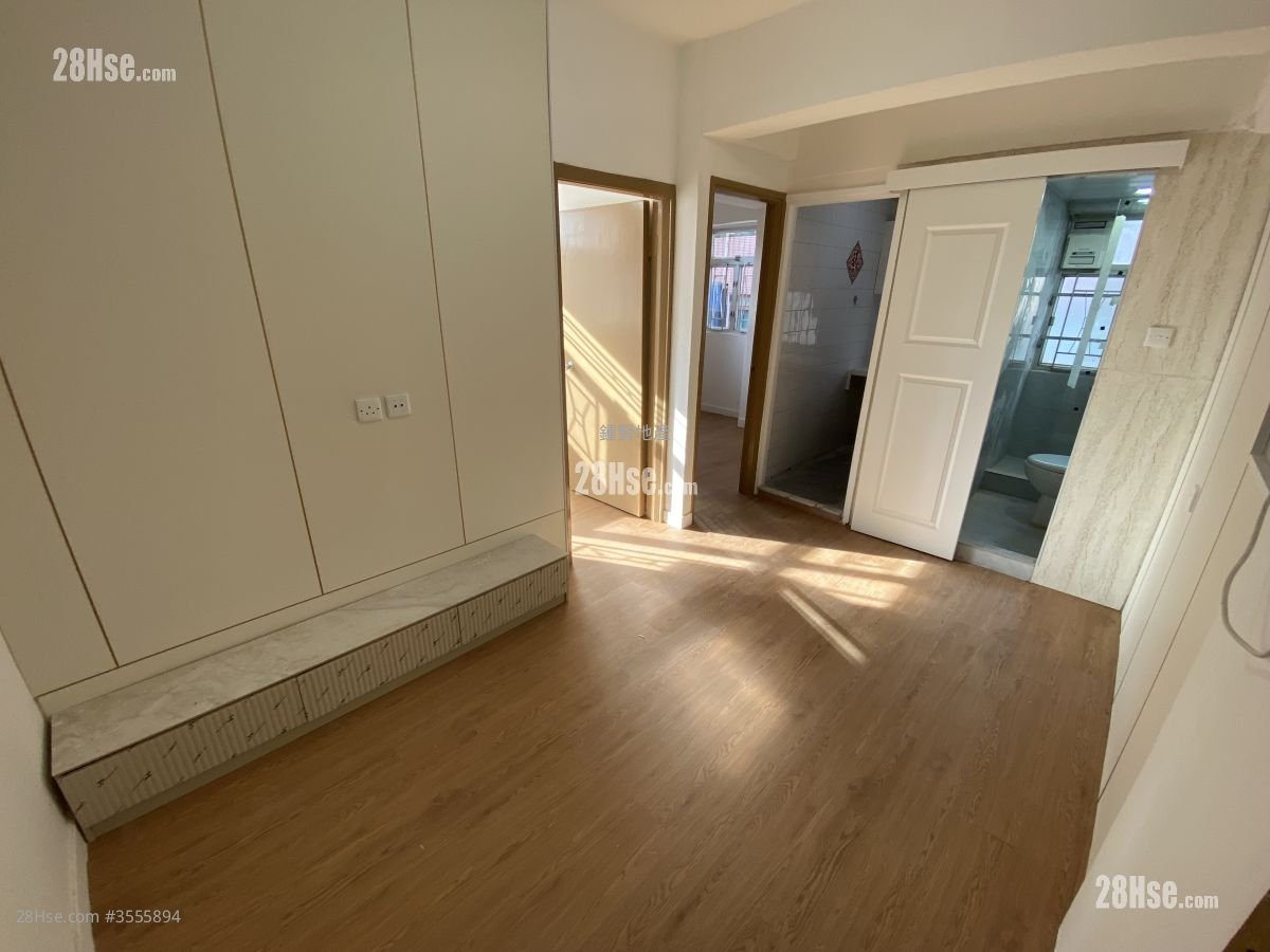 崇齡大廈 售盤 2 房 , 1 浴室 316 平方呎