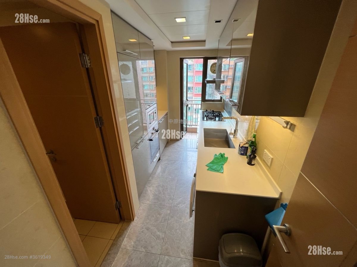 One Regent Place Sell 3 Bedrooms 762 ft² One Regent Place Sell 3 Bedrooms 762 ft²