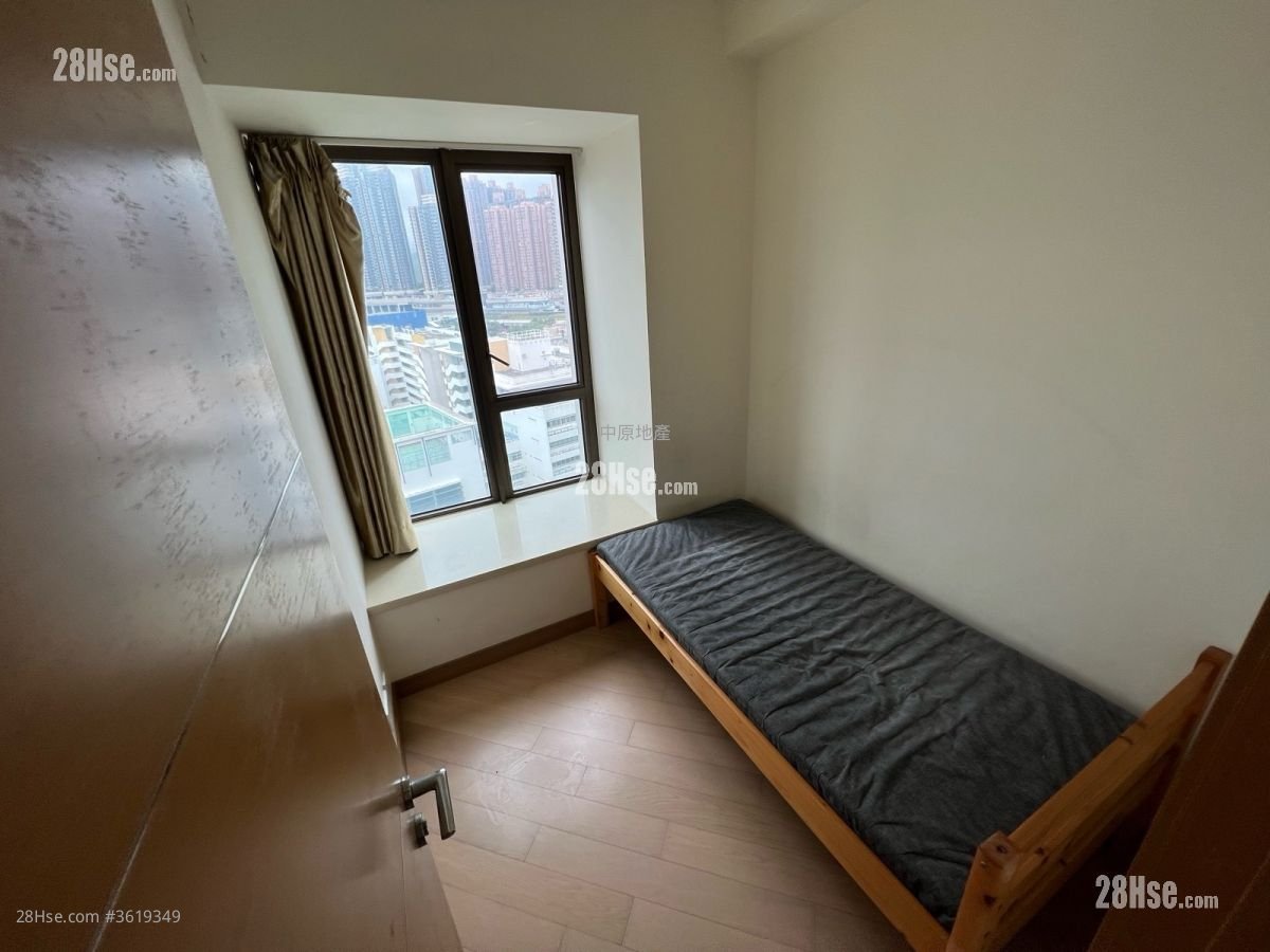 One Regent Place Sell 3 Bedrooms 762 ft² One Regent Place Sell 3 Bedrooms 762 ft²