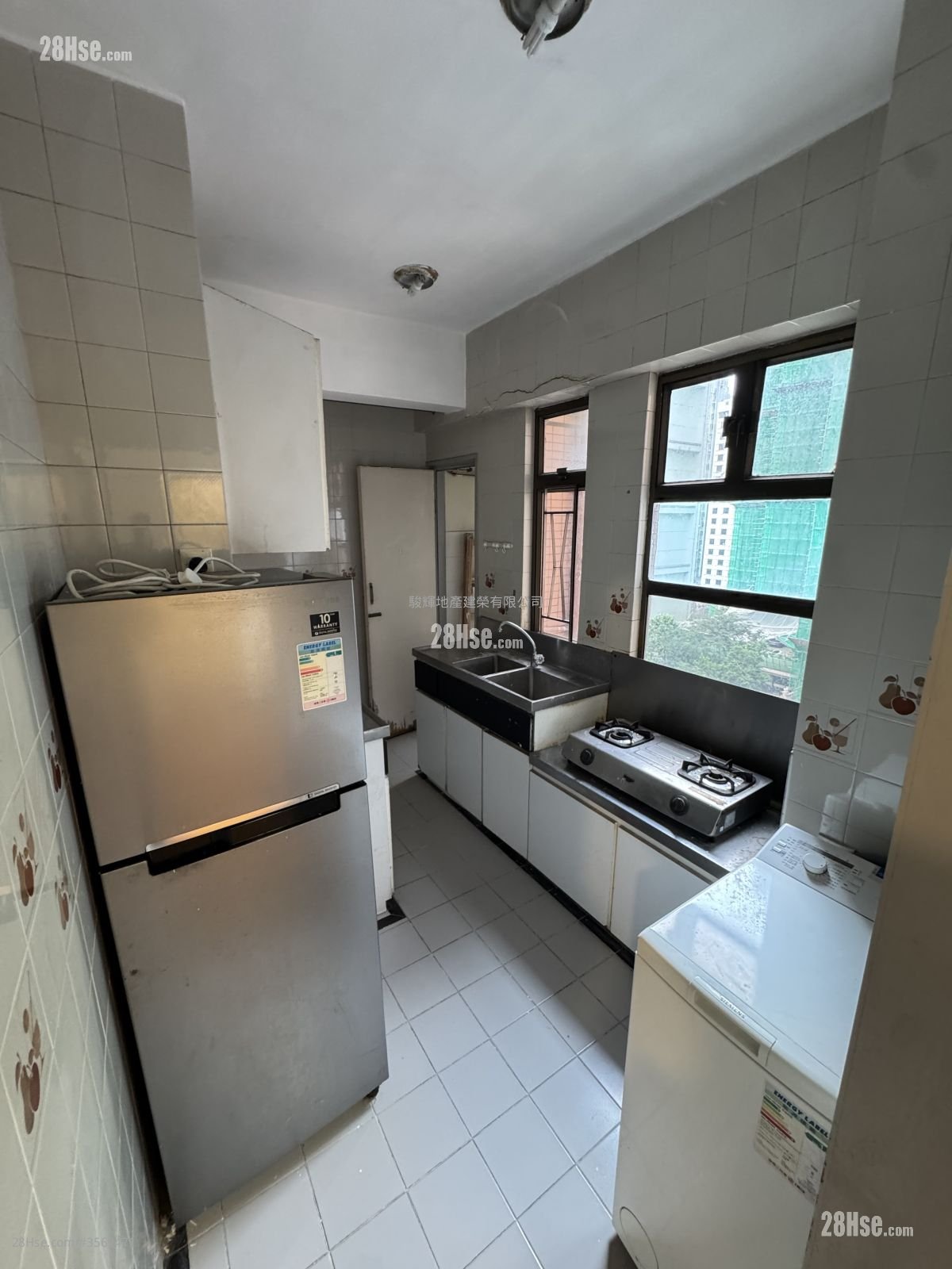 Waterloo Heights Garden Sell 3 Bedrooms , 2 Bathrooms 651 ft² Waterloo Heights Garden Sell 3 Bedrooms , 2 Bathrooms 651 ft²