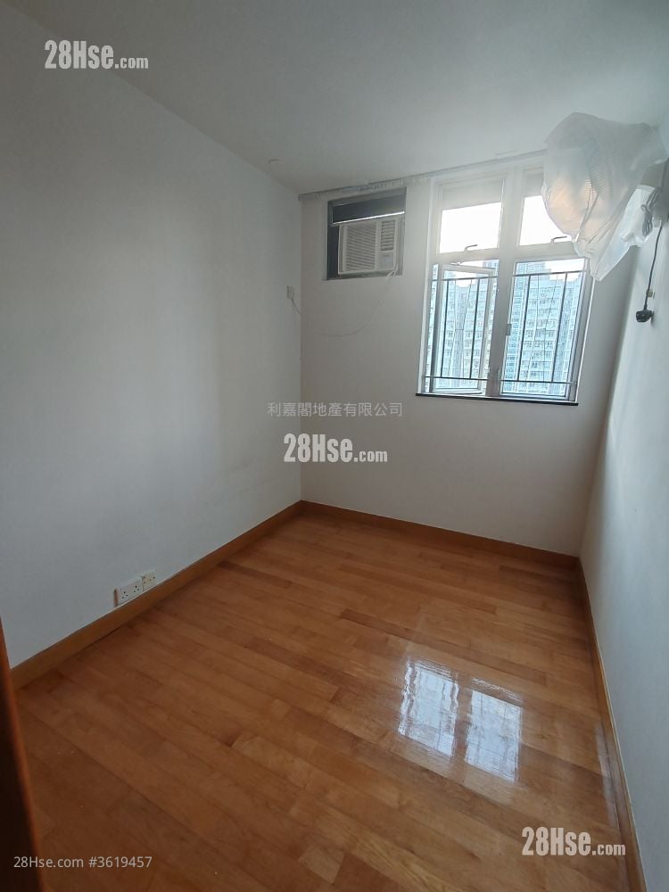 Yuk Ming Court Sell 3 Bedrooms , 1 Bathroom 607 ft² Yuk Ming Court Sell 3 Bedrooms , 1 Bathroom 607 ft²