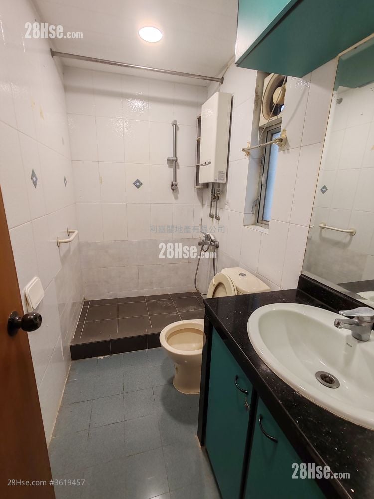 Yuk Ming Court Sell 3 Bedrooms , 1 Bathroom 607 ft² Yuk Ming Court Sell 3 Bedrooms , 1 Bathroom 607 ft²