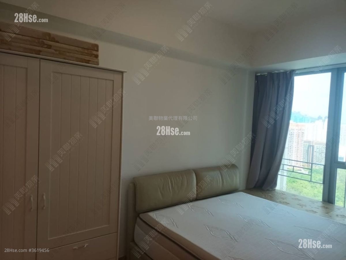 The Riverpark Rental 3 Bedrooms , 2 Bathrooms 826 ft² The Riverpark Rental 3 Bedrooms , 2 Bathrooms 826 ft²