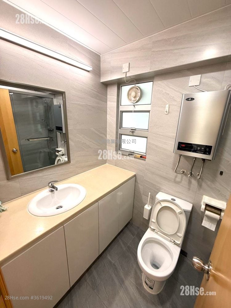 Kui Fat Building Rental 2 Bedrooms , 1 Bathroom 459 ft² Kui Fat Building Rental 2 Bedrooms , 1 Bathroom 459 ft²