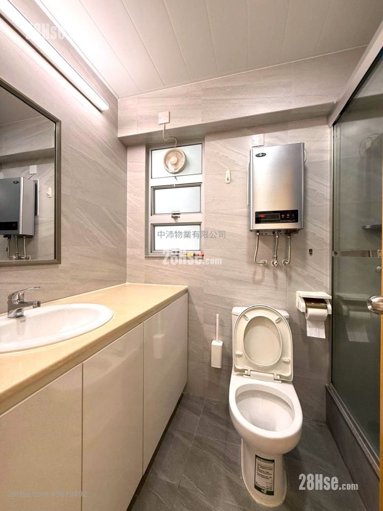 Kui Fat Building Rental 2 Bedrooms , 1 Bathroom 459 ft² Kui Fat Building Rental 2 Bedrooms , 1 Bathroom 459 ft²