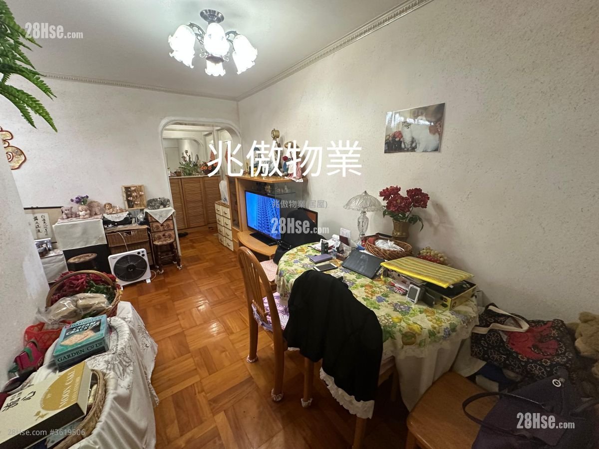 富荣花园 售盘 2 房 , 1 浴室 431 平方尺 富荣花园 售盘 2 房 , 1 浴室 431 平方尺