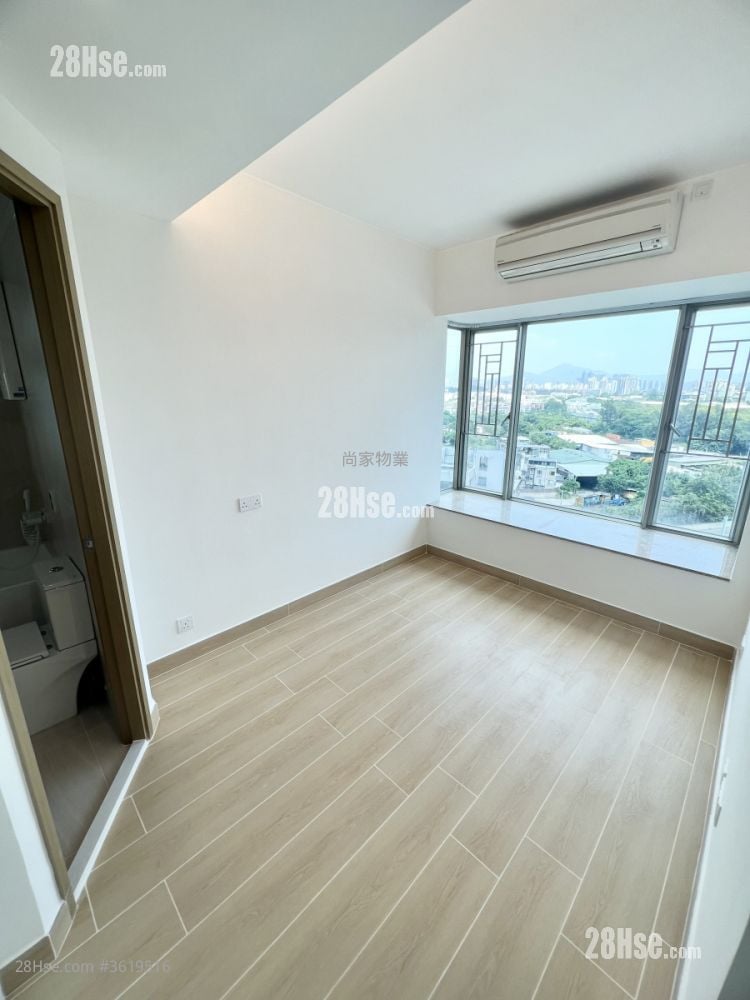 Uptown Sell 3 Bedrooms , 2 Bathrooms 753 ft² Uptown Sell 3 Bedrooms , 2 Bathrooms 753 ft²