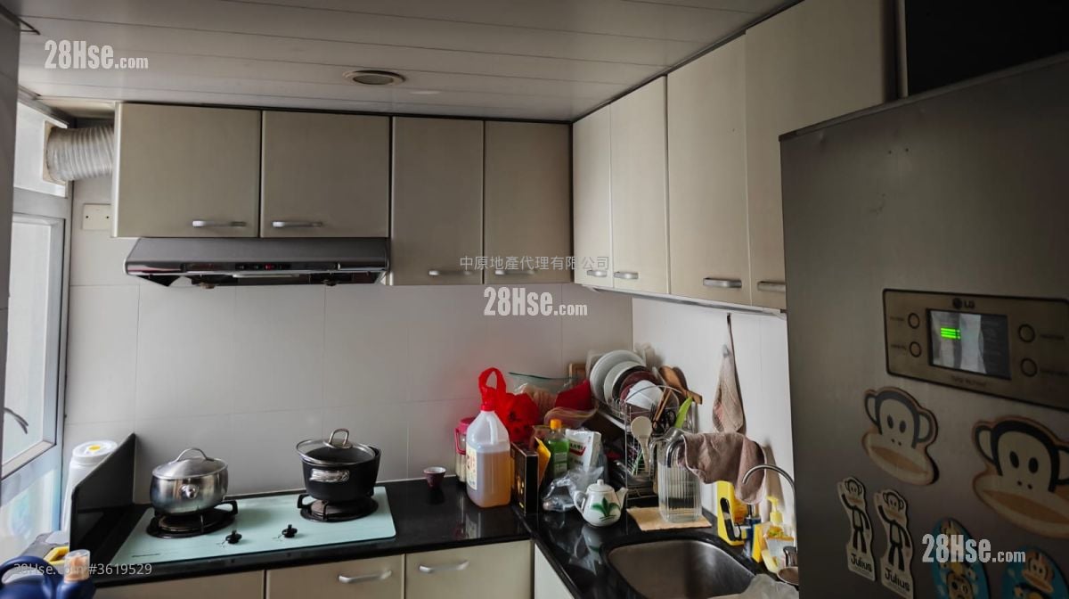 Belvedere Garden Rental 3 Bedrooms , 1 Bathroom 572 ft² Belvedere Garden Rental 3 Bedrooms , 1 Bathroom 572 ft²