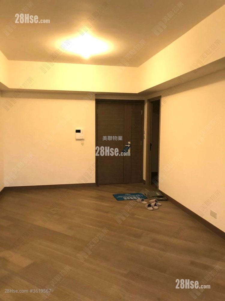 The Wings Sell 3 Bedrooms 904 ft² The Wings Sell 3 Bedrooms 904 ft²