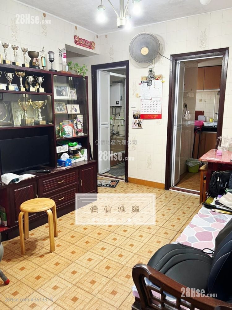 Tai Po Plaza Sell 2 Bedrooms , 1 Bathroom Tai Po Plaza Sell 2 Bedrooms , 1 Bathroom