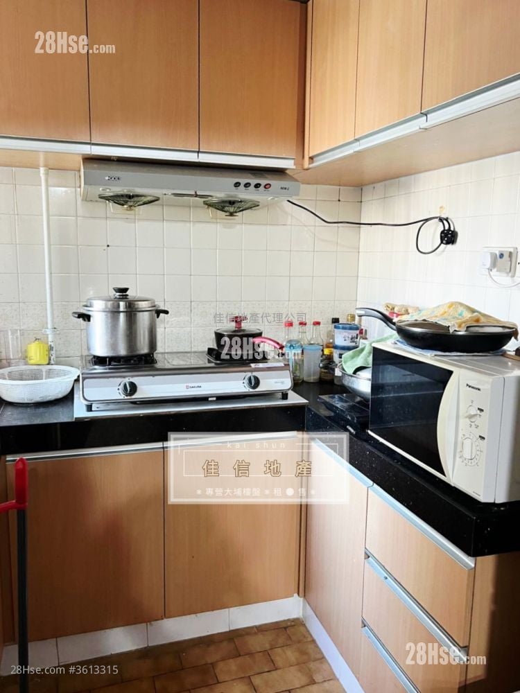 Tai Po Plaza Sell 2 Bedrooms , 1 Bathroom Tai Po Plaza Sell 2 Bedrooms , 1 Bathroom