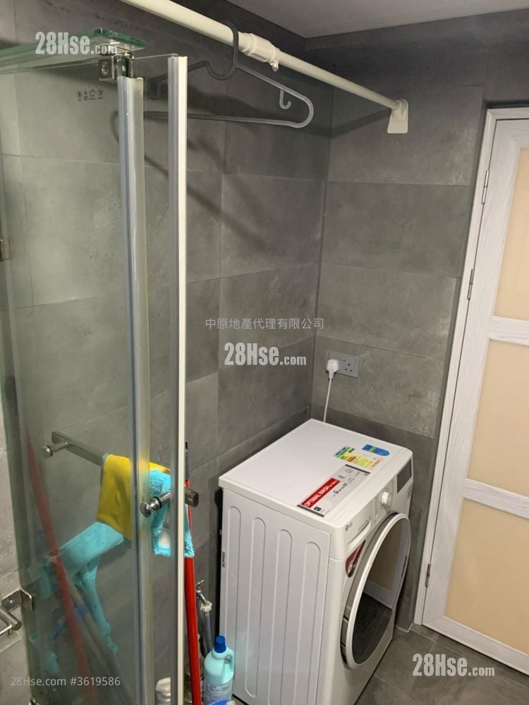 Siu Hong Court Sell 2 Bedrooms , 1 Bathroom 476 ft² Siu Hong Court Sell 2 Bedrooms , 1 Bathroom 476 ft²