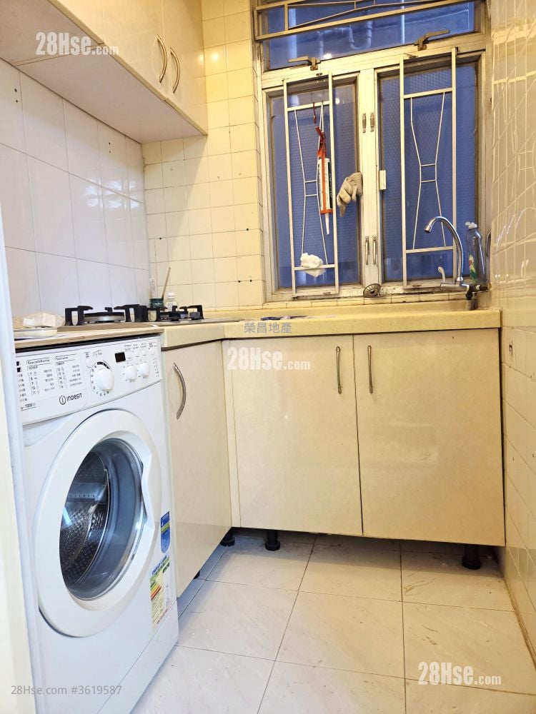 Kai Hei Land Building Rental 2 Bedrooms , 1 Bathroom 350 ft² Kai Hei Land Building Rental 2 Bedrooms , 1 Bathroom 350 ft²