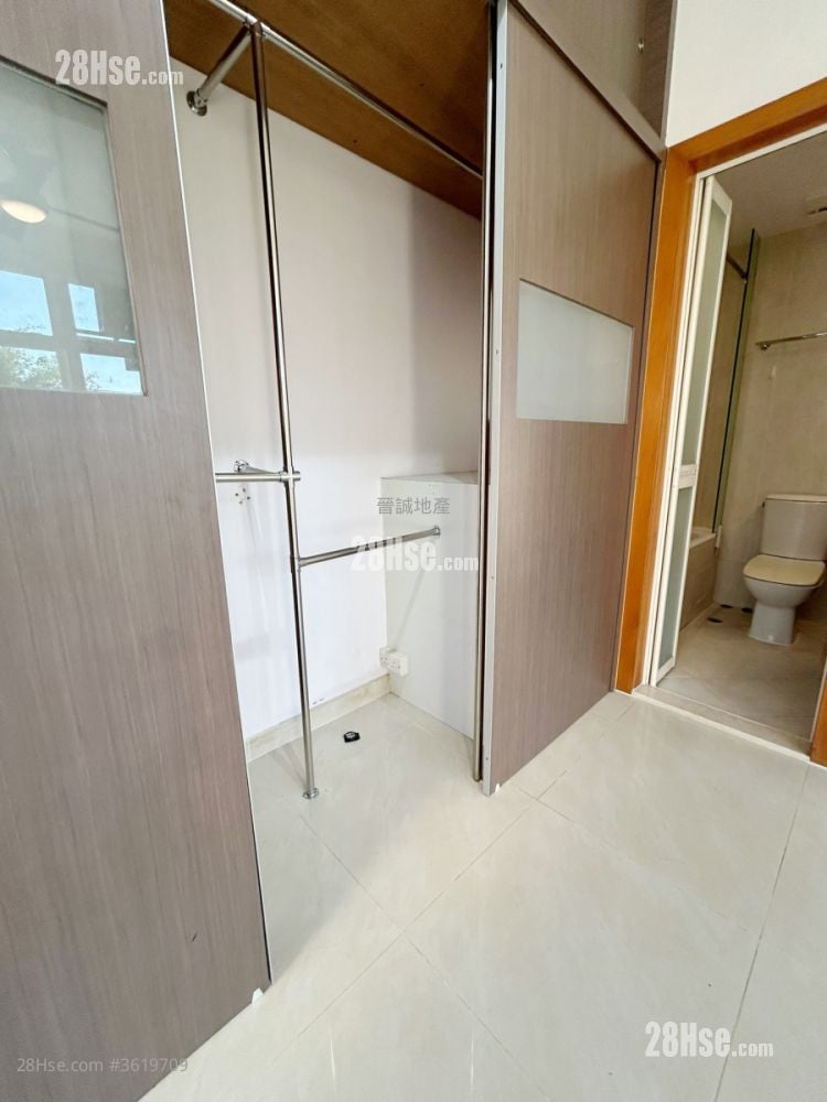 涟山 售盘 4 房 , 3 浴室 873 平方尺 涟山 售盘 4 房 , 3 浴室 873 平方尺